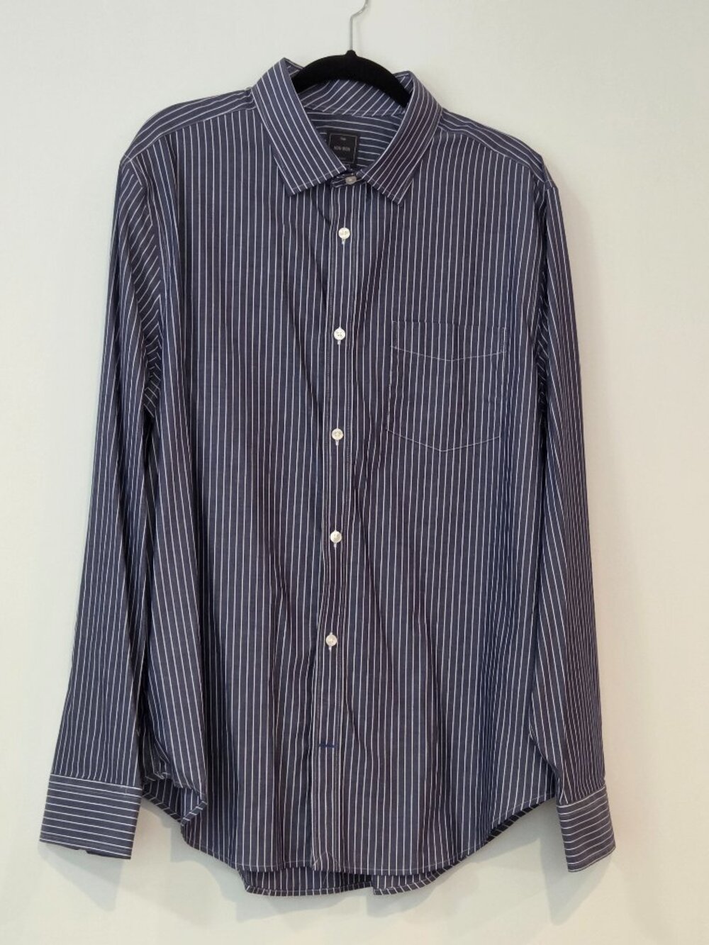 Gap Men's non-iron button-down in size XL